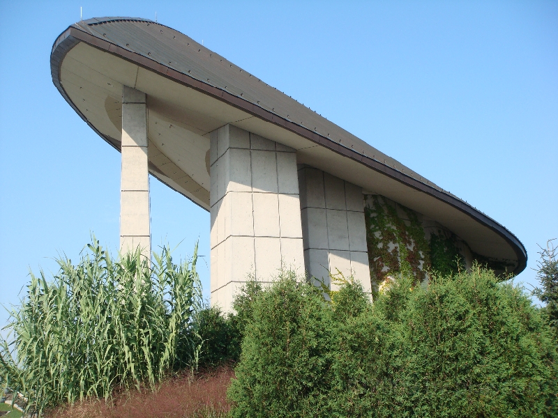 Western Michigan [2009] 215.JPG - Scenes from Frederik Meijer Gardens & Sculpture Park.